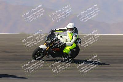 media/Nov-06-2023-Moto Forza (Mon) [[ce023d0744]]/4-Beginner Group/Session 2 (Bowl Tight Speed)/